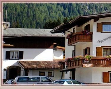 Garni Sayonara Hotel Selva di Val Gardena Exterior photo