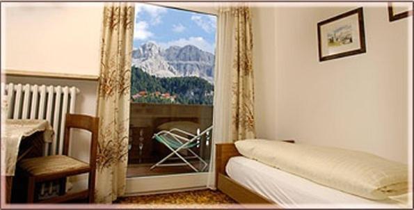 Garni Sayonara Hotel Selva di Val Gardena Room photo